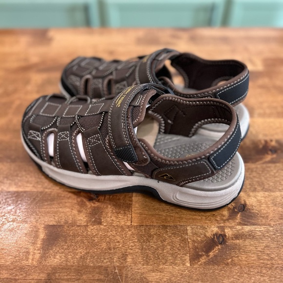 Ozark Trail Brown and Black Men's Sandals - Picture 6 of 8